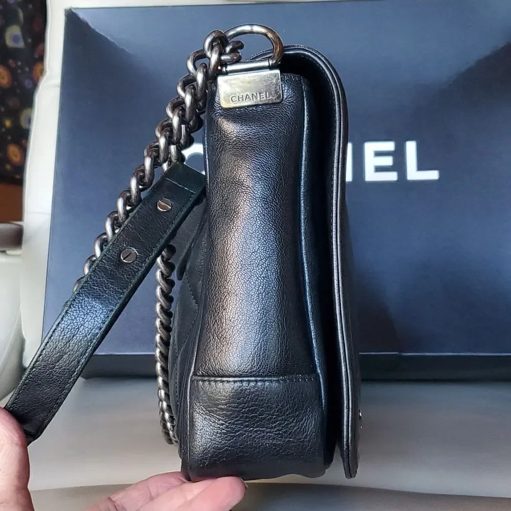 Chanel Authenticate Boy Bag Green Ombre,Gun Metal Hardware! Excellent Condition